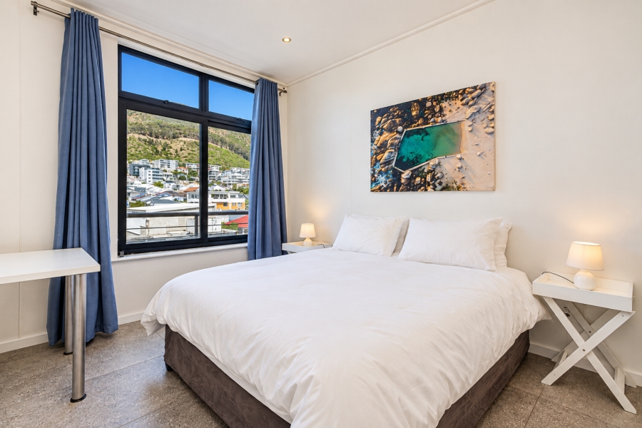 2 Bedroom Property for Sale in Sea Point Western Cape